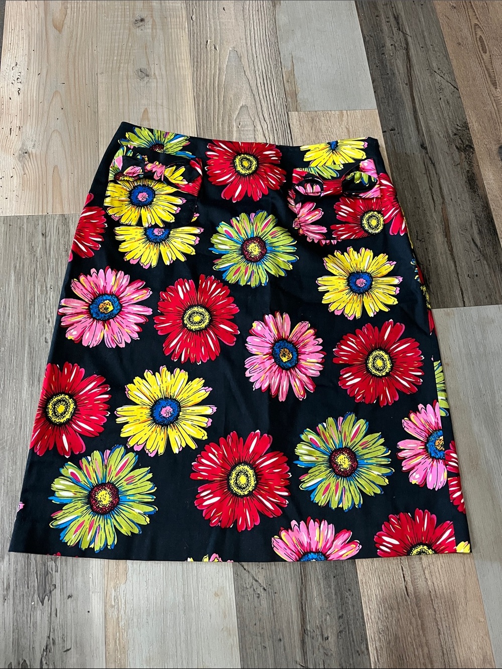 Floral A-Line Skirt in Black with Multicolor Daisy Print Sz 10 Retro Boho TC0535